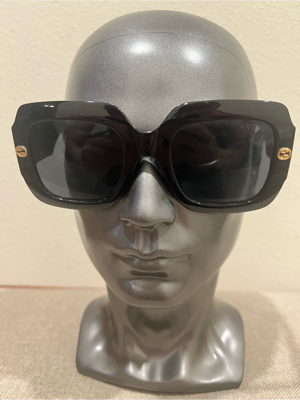 Gucci woman’s oversized Vtg sunglasses 5601-55[]24–145 classic color big GG